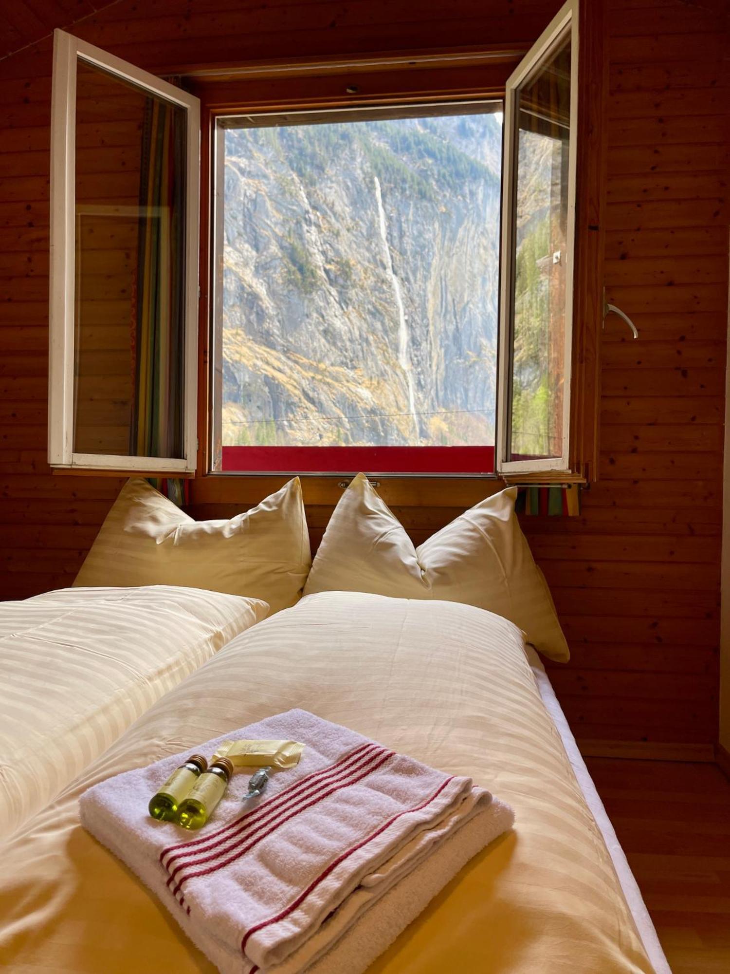 Alpine Base Hostel - Adults Only Лаутербруннен Экстерьер фото